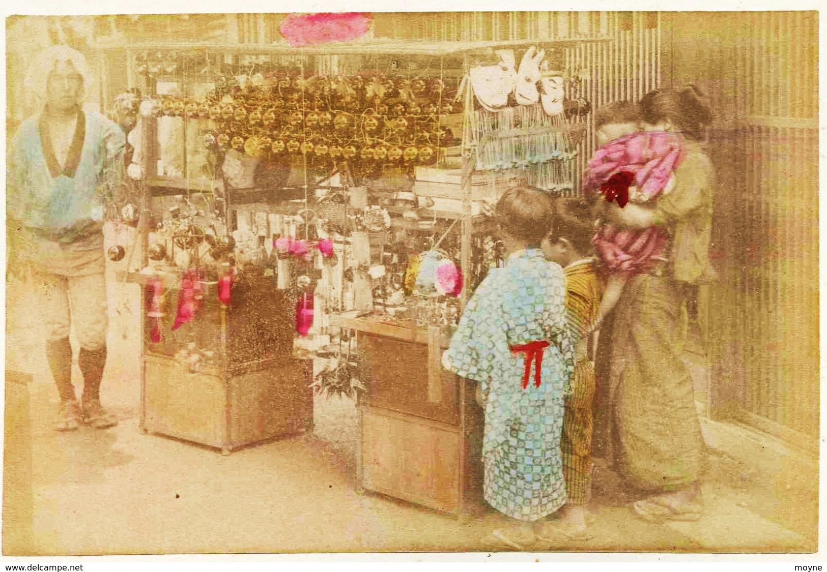 23 -  2 Photos Du Japon 19e  - METIER  1) MARCHAND DE BIBELOTS - 2) SANJNKO AT NIKKO -  Sur Papier Albuminé Et Aquarellé - Anciennes (Av. 1900)