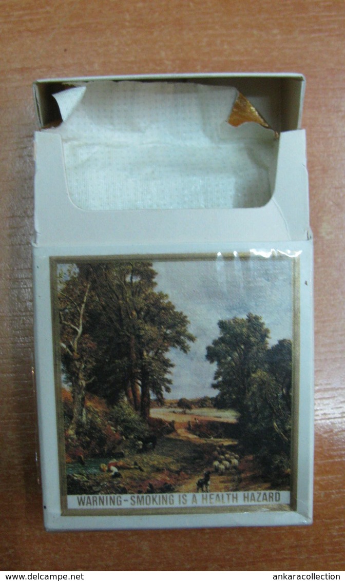 AC - PLAYER'S FILTER AUSTRALIAN HARD PACK CIGARETTES EMPTY BOX FOR COLLECTION JOHN CONSTABLE  THE CORNFIELD - Autres & Non Classés