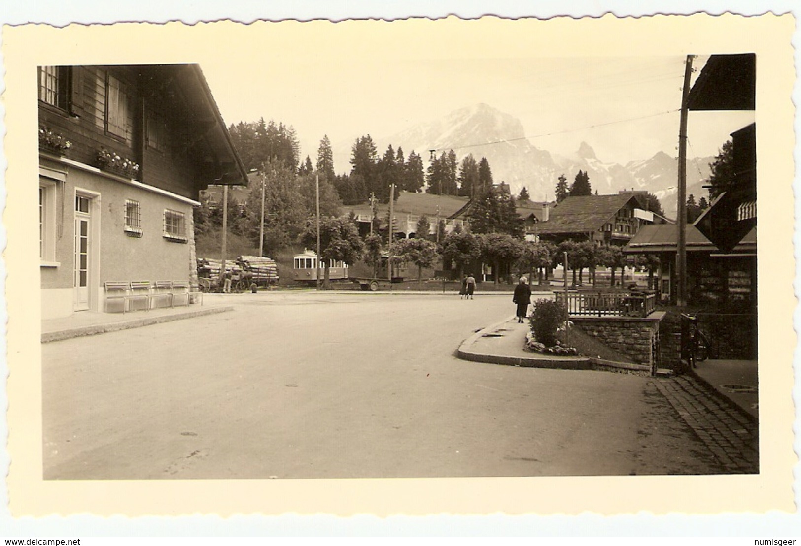 SUISSE - ( VILLARS ) Le Grand Et Le  Petit Muveran Vus Du Centre Du Village ( Photo: Format 12 X 7.5 ) - Lieux