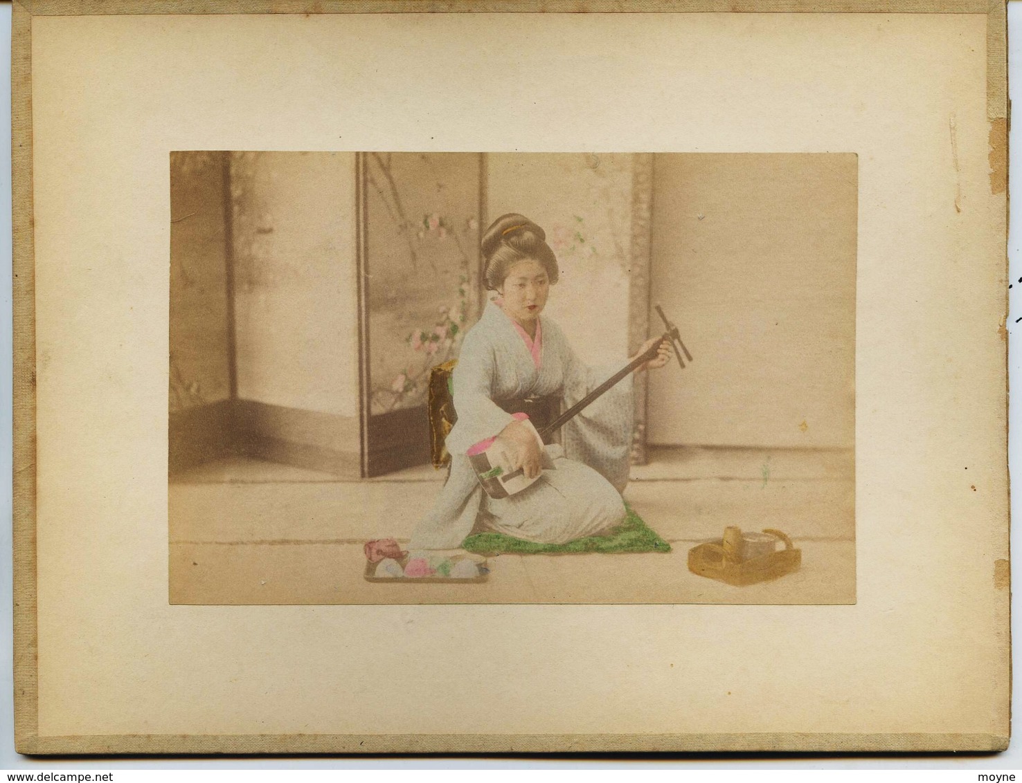 2 Photos Du Japon - XIXéme - Sur Papier Albuminé - 1) Femme De Qualité - 2) GRAND HOTEL YOKOAMA - Anciennes (Av. 1900)