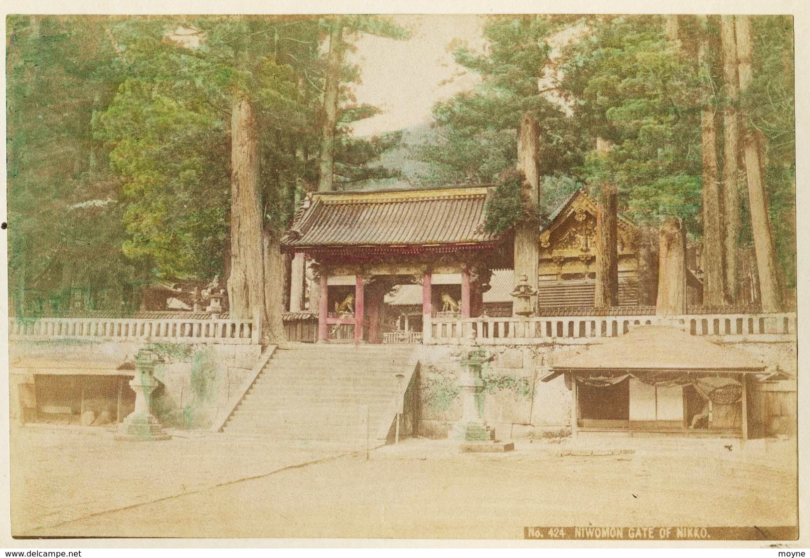 2 Photos Du Japon - XIXéme - Sur Papier Albuminé  - 1) BELLE JEUNE JAPONAISE   - 2) NIWOMON GATE OF NIKKO - Anciennes (Av. 1900)