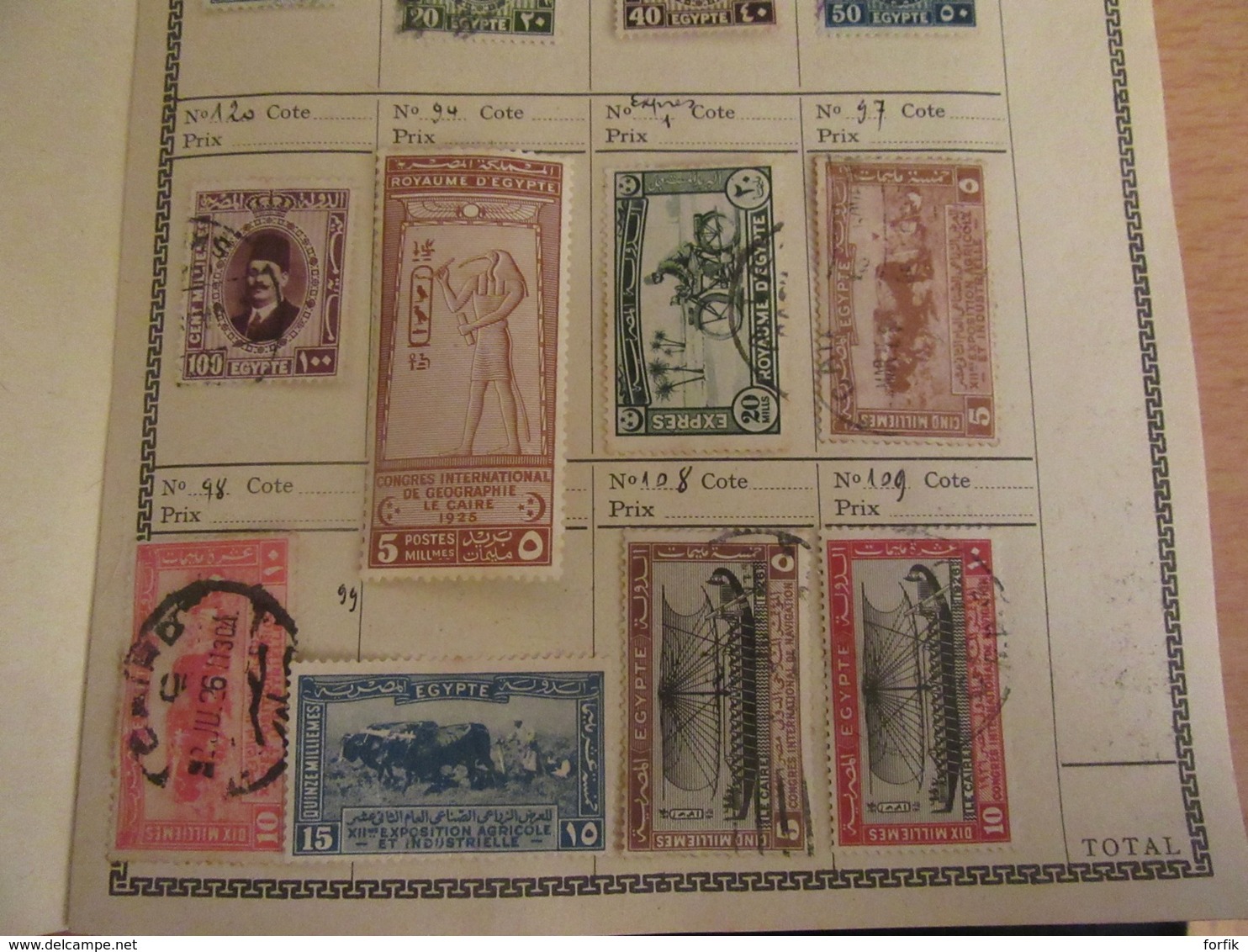 Egypte - Collection de 159 timbres en carnet - Plus ancien YT n°9 - Neufs sur charnières et oblitérés + taxe et service