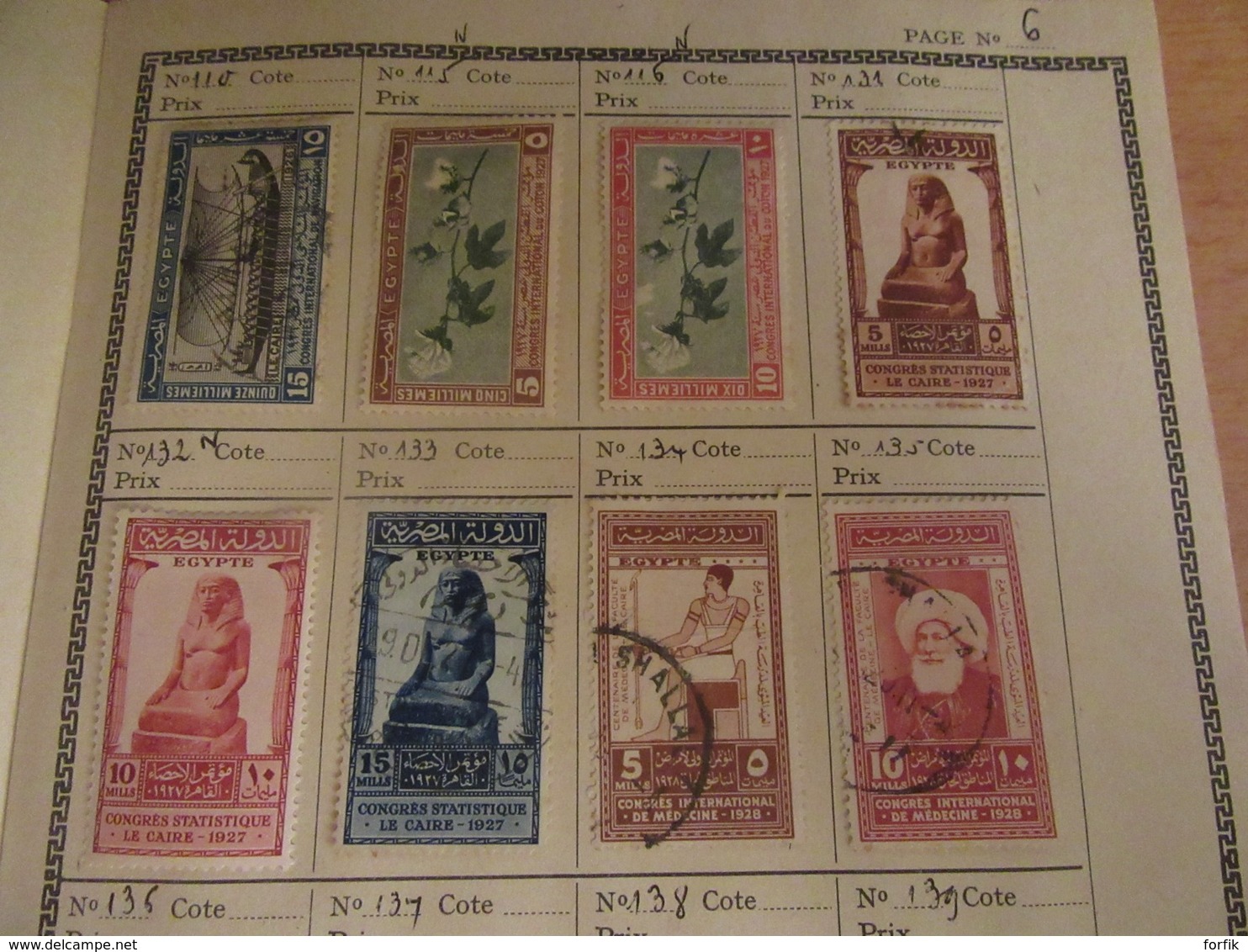 Egypte - Collection de 159 timbres en carnet - Plus ancien YT n°9 - Neufs sur charnières et oblitérés + taxe et service