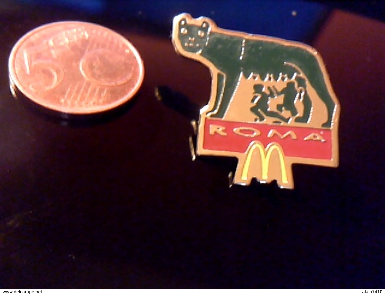 Pin's Publicitaire  En Metal  ARTUIS BERTRAND Avec Fermoir Ancien Logo MAC DONALD ROMA LA LOUVE DU CAPITOLE - Animaux