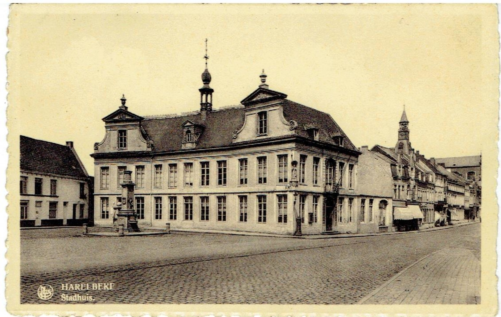 HARELBEKE - Stadhuis - Harelbeke