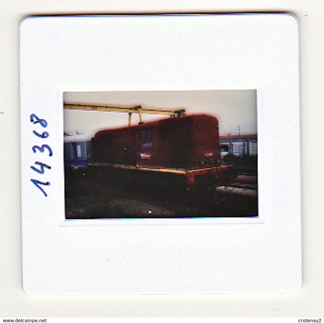 Photo Diapo Diapositive Slide Train Wagon Loco Locomotive Diesel SNCF 62450 VOIR ZOOM - Diapositives