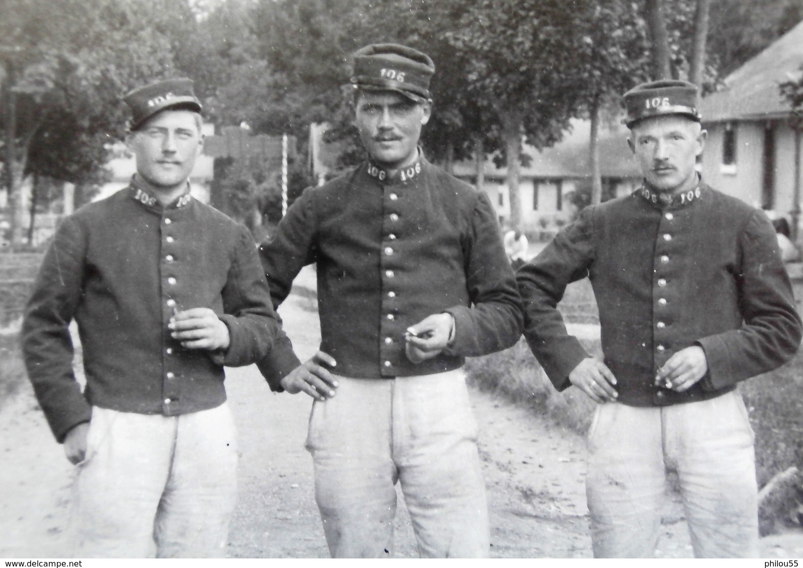 Carte Photo 51 CHALONS SUR MARNE 3 Militaires Du 106 RI 4eme Compagnie Pour Ste Menehould - Régiments