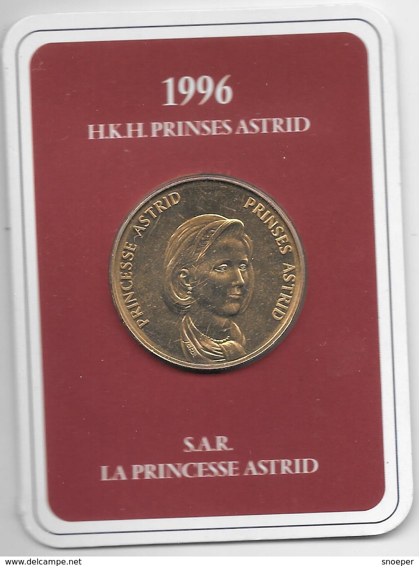 Medaille Prinses Astrid From Belguim 1996 - Royaux / De Noblesse