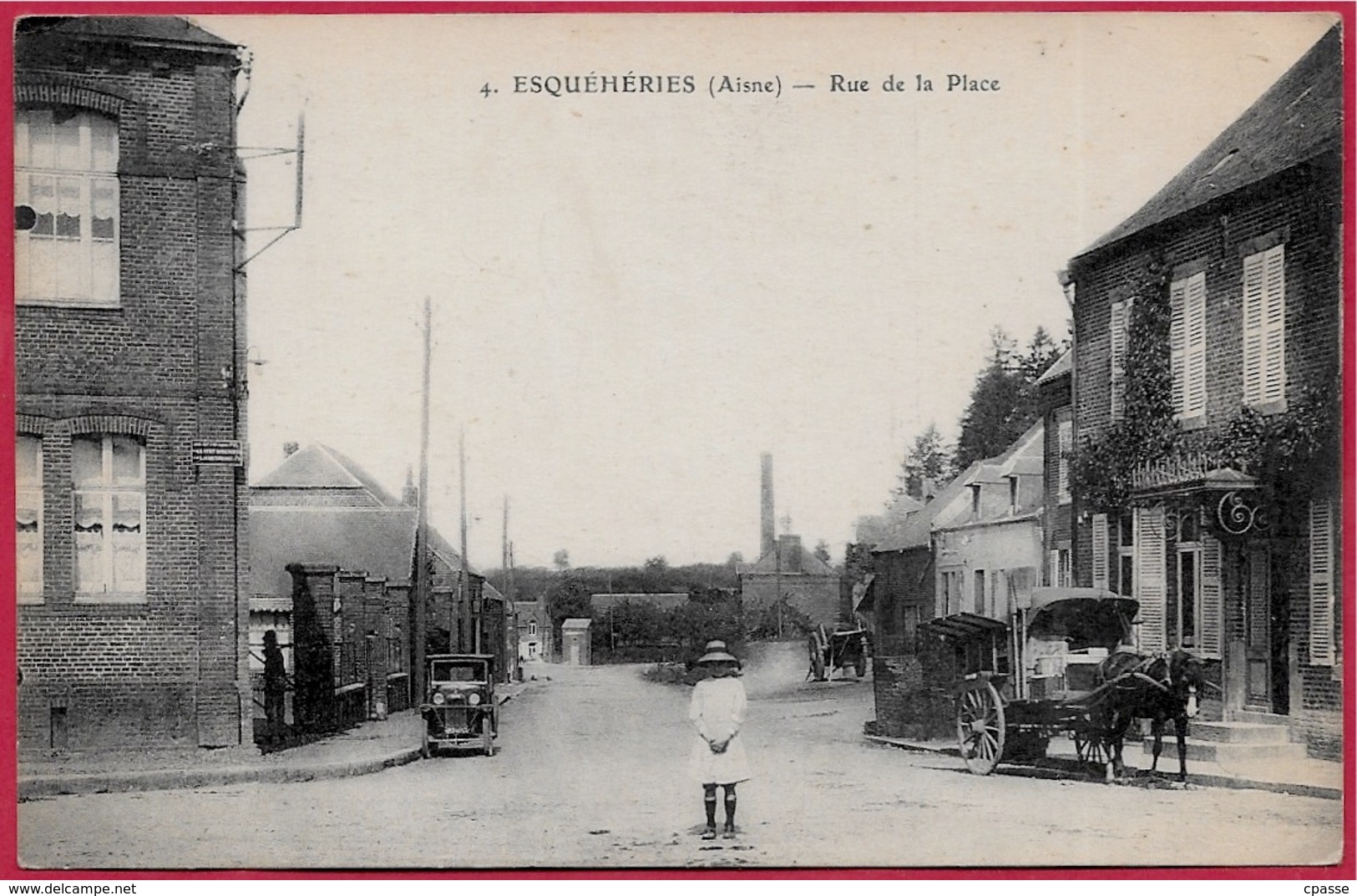 CPA 02 ESQUEHERIES Aisne - Rue De La Place - Autres & Non Classés