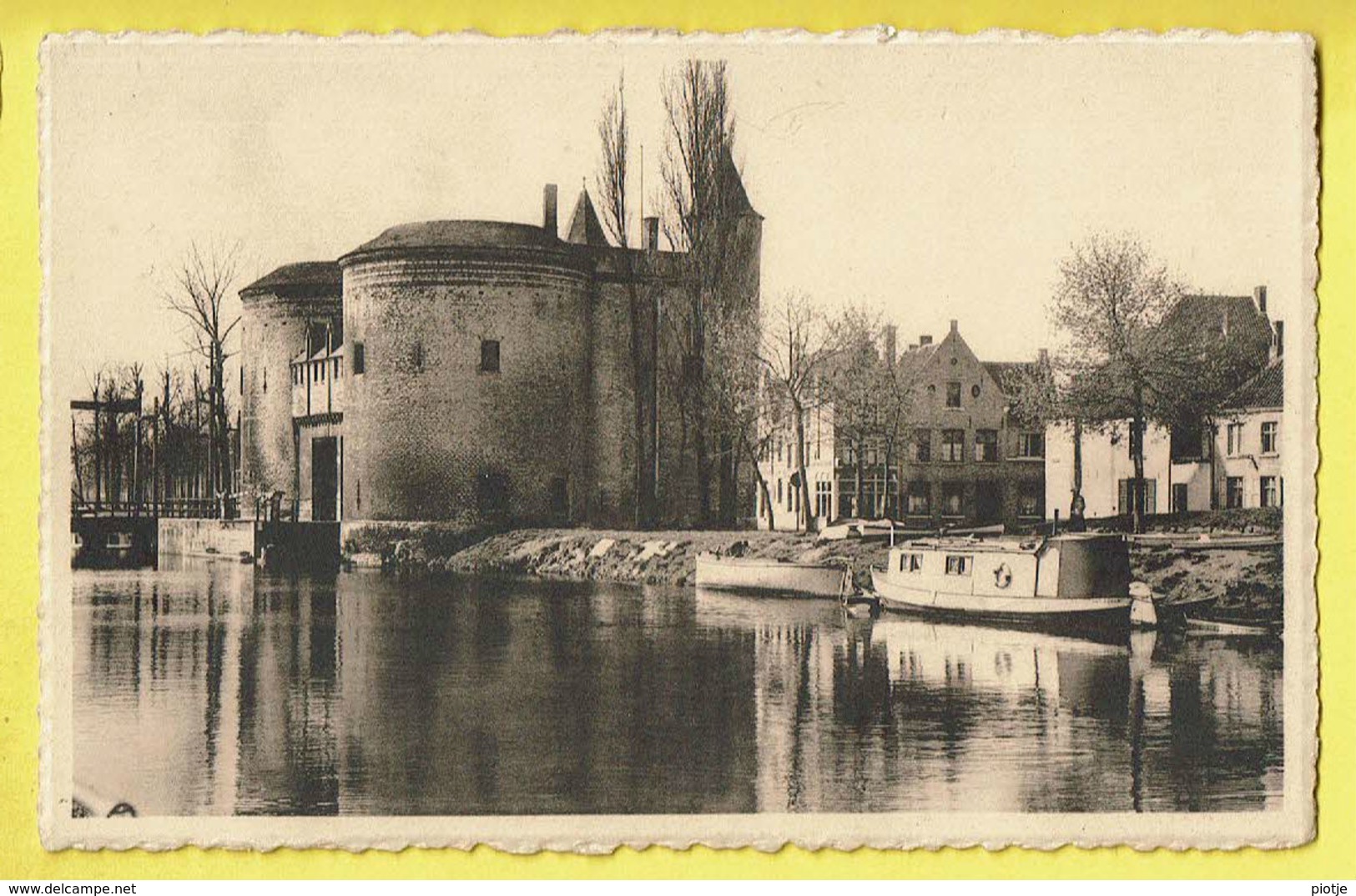 * Brugge - Bruges (West Vlaanderen) * (Nels, Série 12, Nr 10) Sint Kruispoort, Porte Sainte Croix, Bateau, Quai, Boat - Brugge