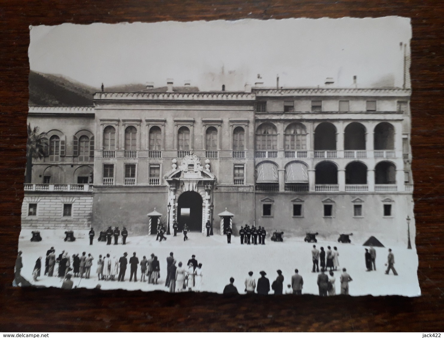 L4/492 Monaco. Releve De La Garde Au Palais Princier - Prince's Palace