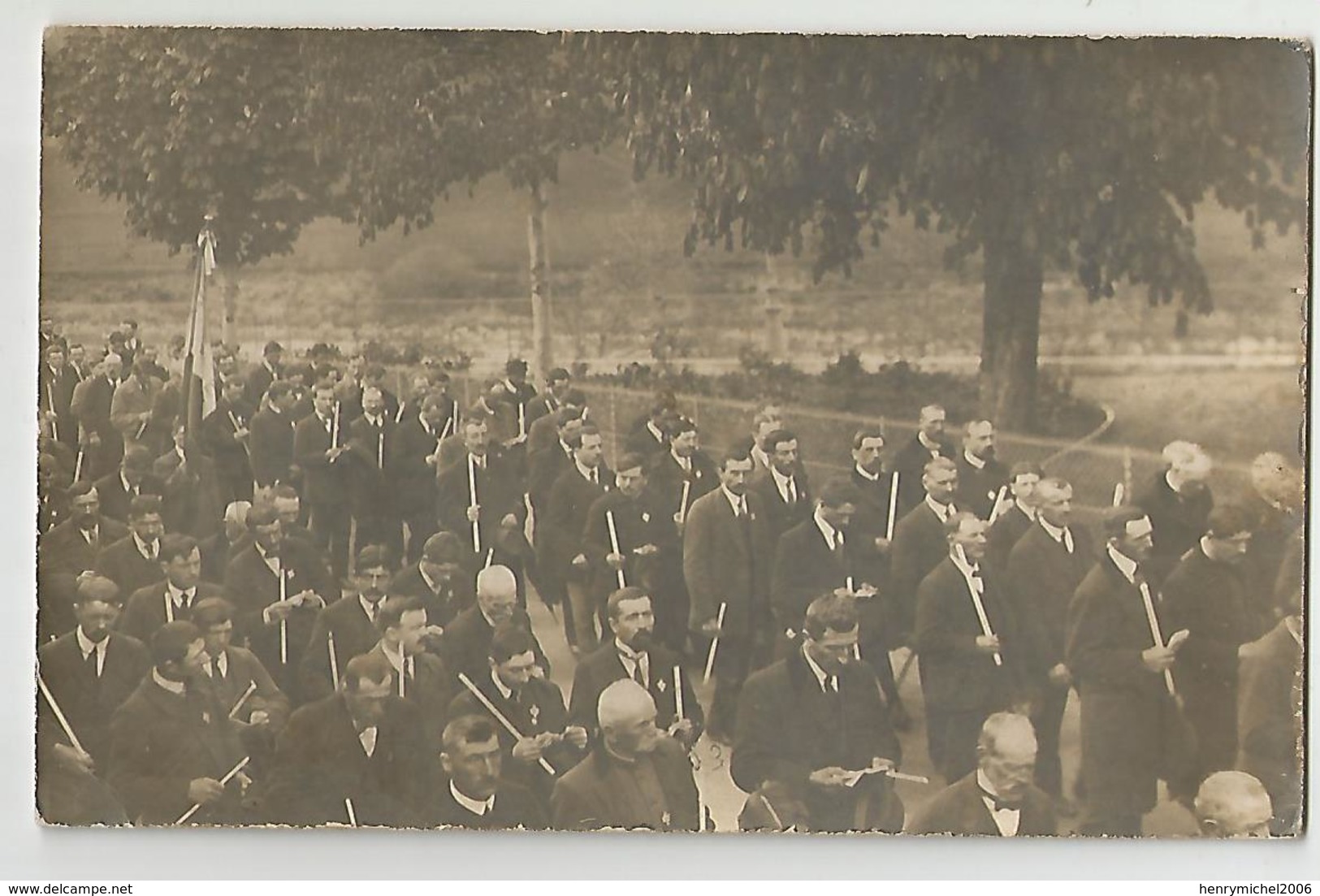 Carte Photo  Procession Hommes Bougies - To Identify