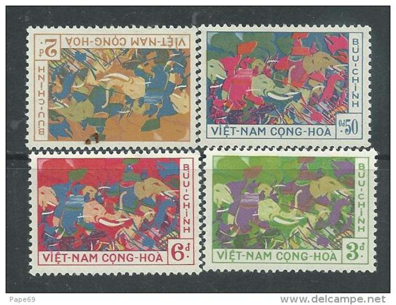 Vietnam Du Sud N° 106 / 109 X  En Souvenir Des Soeurs Trang. Les 4  Valeurs Trace De Charnière Sinon TB - Viêt-Nam