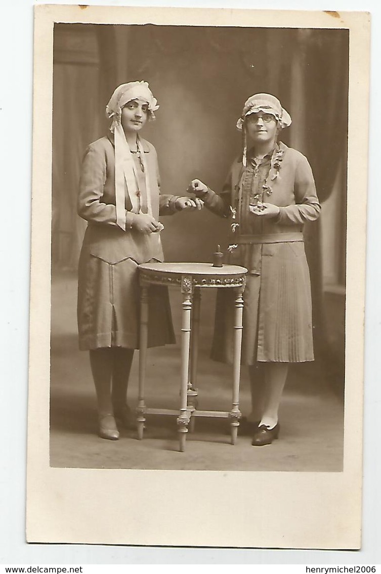 Carte Photo  2 Femmes Avec Bonnet Sainte Catherine - Zu Identifizieren