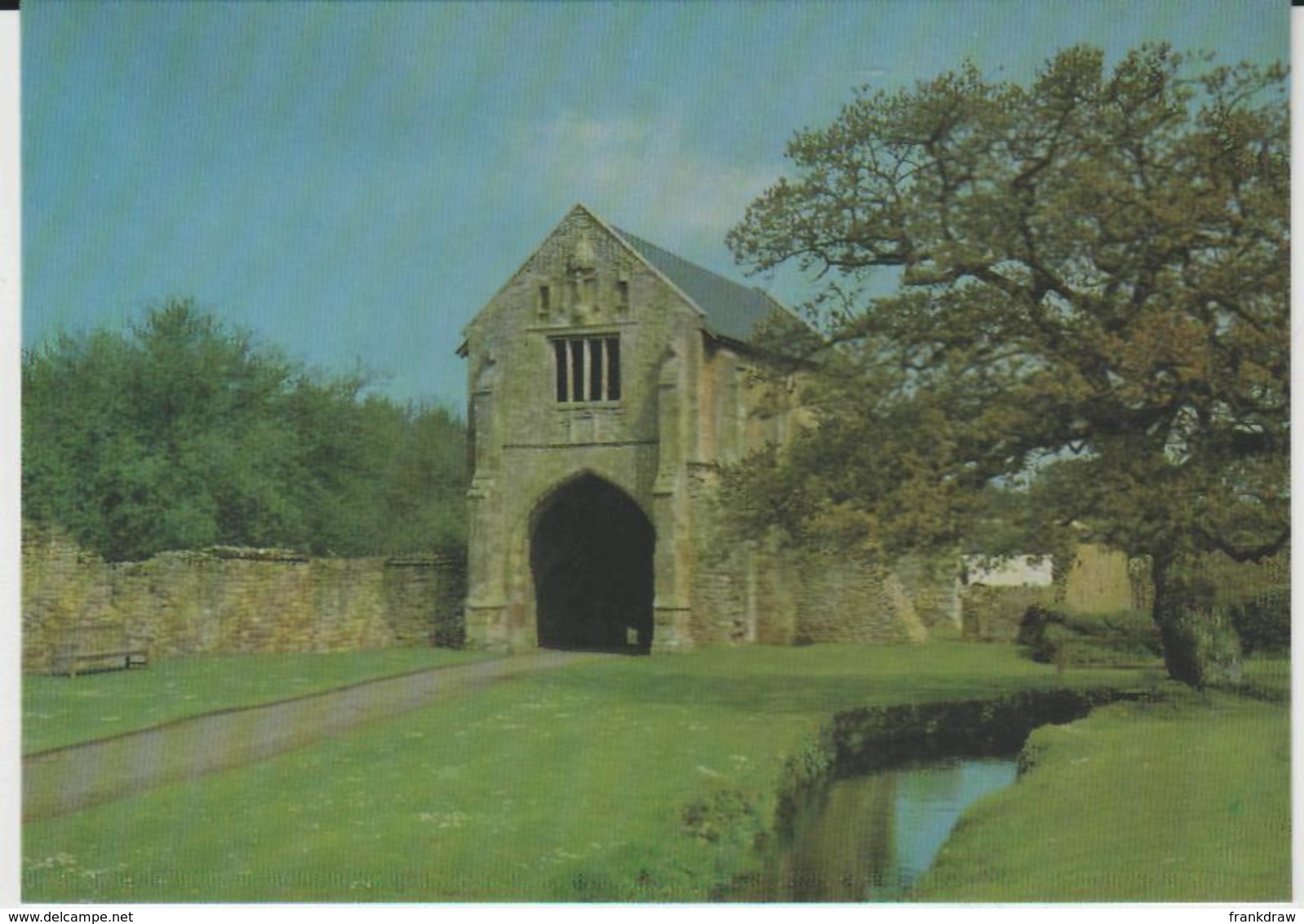 Postcard - Churches -Cleeve Abbey, Somerset, Gatehouse From South East - Unused Very Good - Unclassified