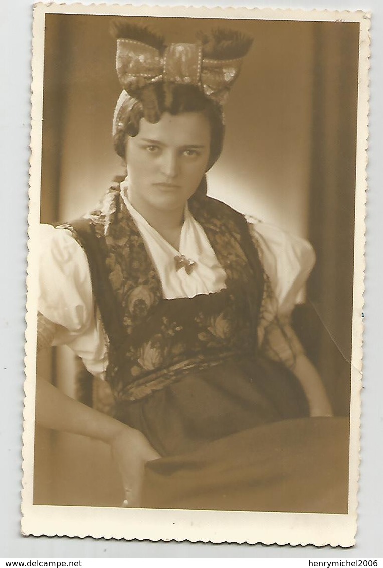 Carte Photo Femme De Tchéquie 1940 ? 2scans - Te Identificeren