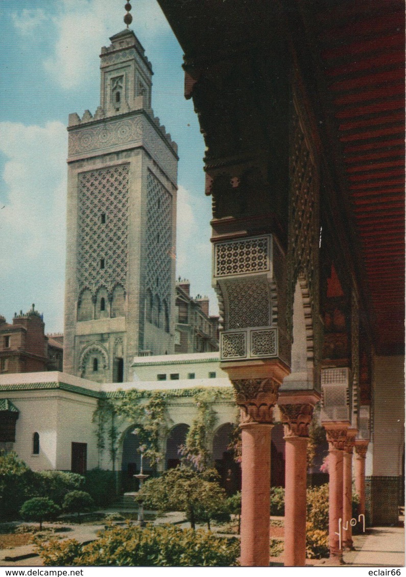 Institut Musulman Mosquée De Paris - Cour D'Honneur -la Tour Et La  Fontaine - Edit. D'Art YVON -E K B  224 - Autres & Non Classés