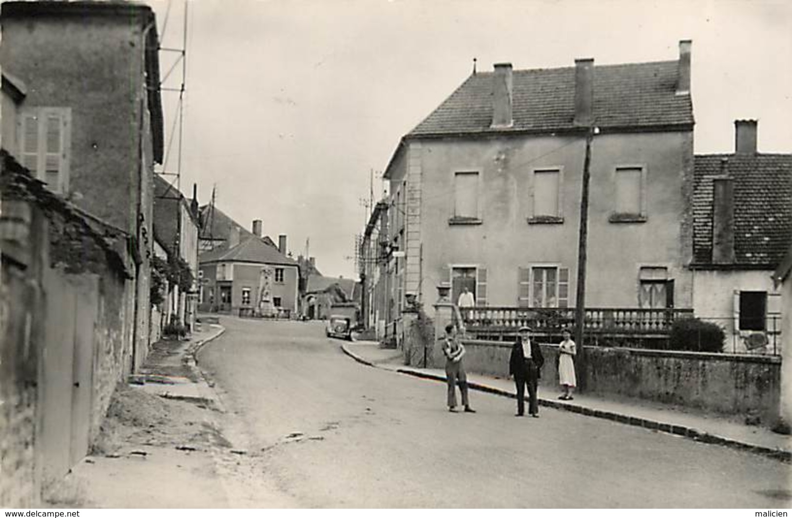 Dpts Div.-ref-AF970- Côte D Or - Précy Sous Thil - Le Monument Aux Orts - Monuments Aux Morts - Carte Bon Etat - - Autres & Non Classés