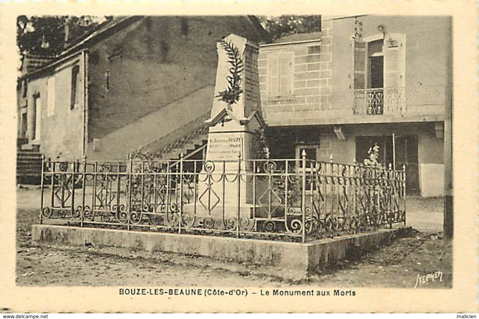 Dpts Div.-ref-AF962- Côte D Or - Bouze Les Beaune - Monument Aux Morts - Monuments Aux Morts Guerre 1914-18 - - Autres & Non Classés