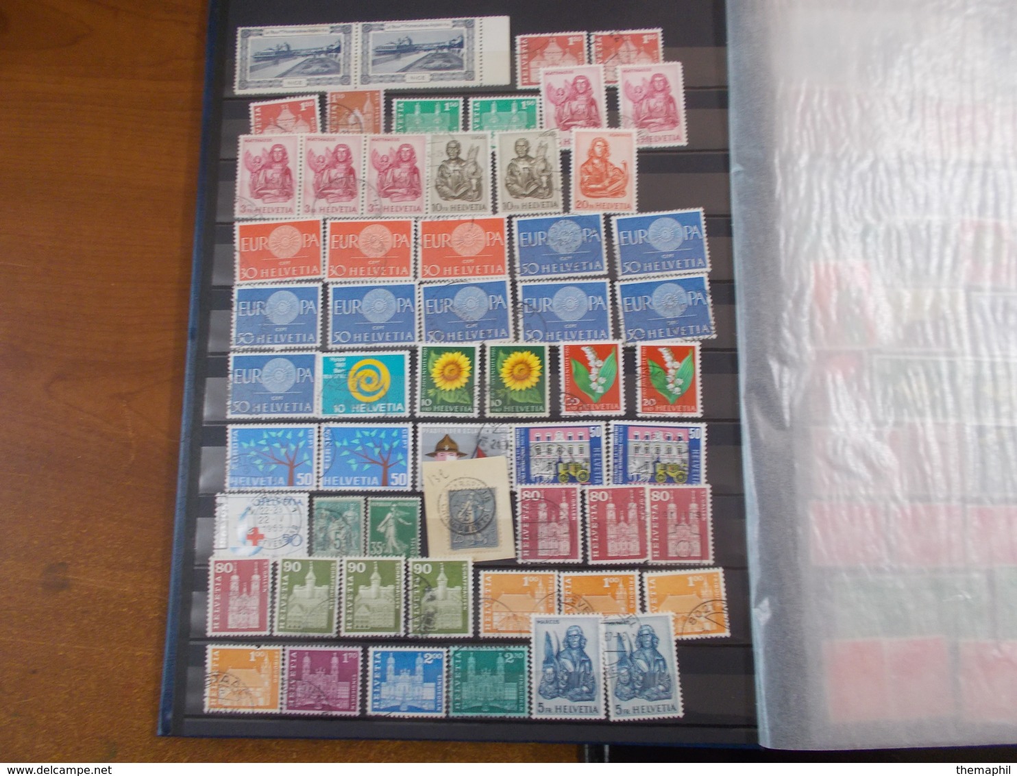 Lot N° 168  SUISSE. Un Lot De 2 Classeurs Neufs Ou Obl.. . No Paypal - Collections (en Albums)