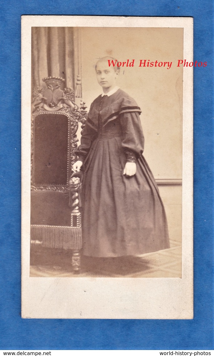 Photo Ancienne CDV Vers 1865 1875 - SAINT QUENTIN (Aisne) - Portrait De Lucie BAILLON - Photographe Vinmer - Anciennes (Av. 1900)