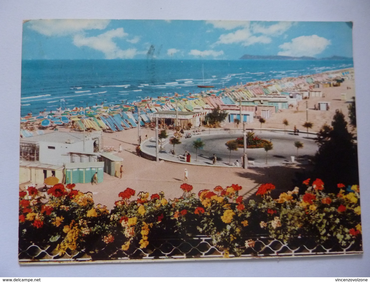 Cartolina Viaggiata "MIRAMARE DI RIMINI  La Rotonda E La Veduta Della Spiaggia" 1963 - Rimini