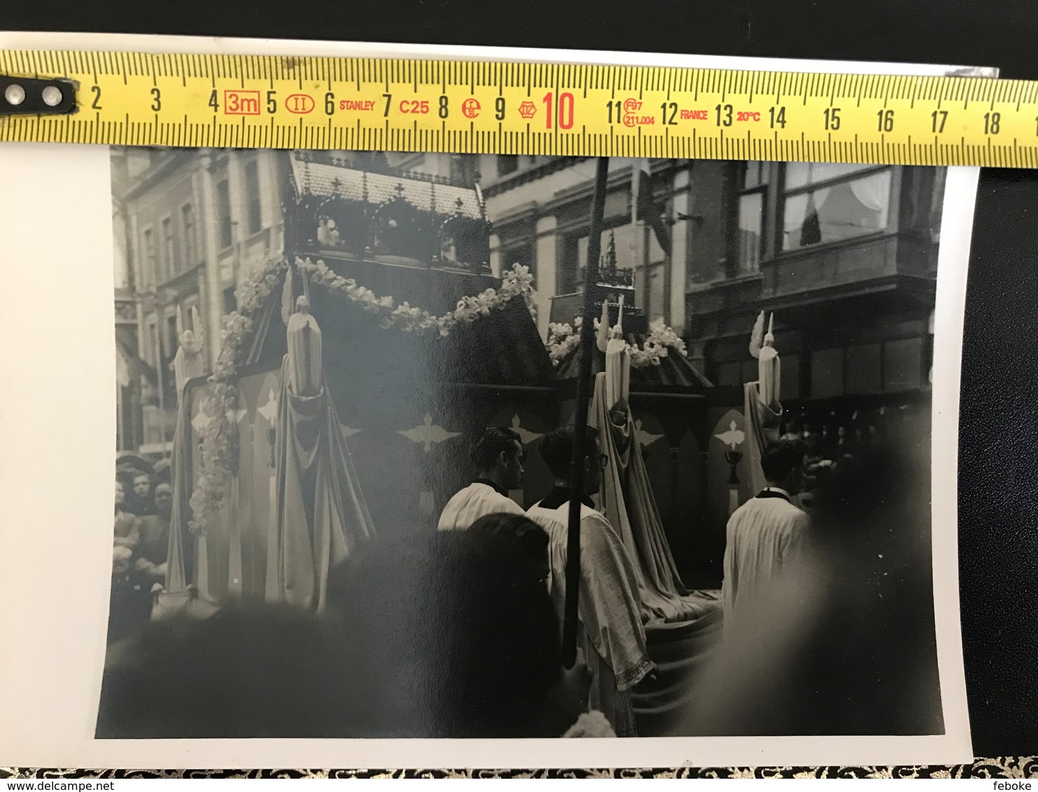 PROCESSION 7e CENTENAIRE DE LA FETE DIEU LIEGE DEVANT LA CATHEDRALE JUIN 1946 - Documents Historiques