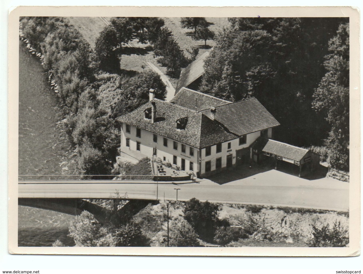 LAUPEN Flugaufnahme Restaurant Saanebrücke E. Gosteli Jun. - Laupen