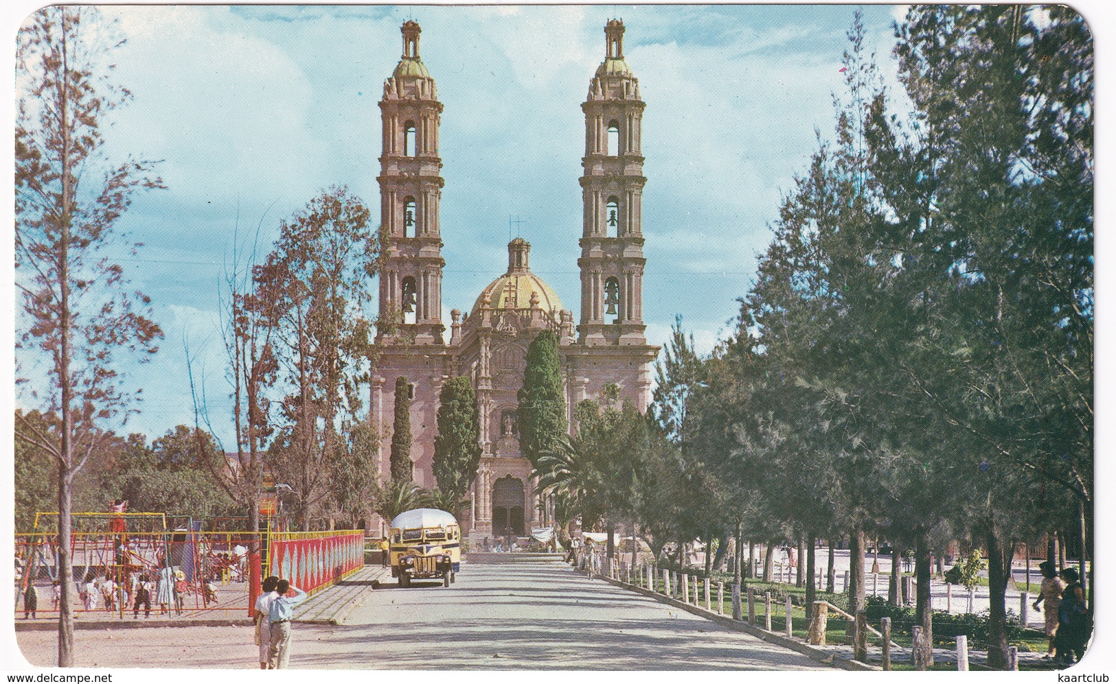 San Luis Potosi City : FORD SCHOOL BUS 1940 - Guadalupe's Sanctuary And Roadway - Playground - ( Mexico) - Turismo