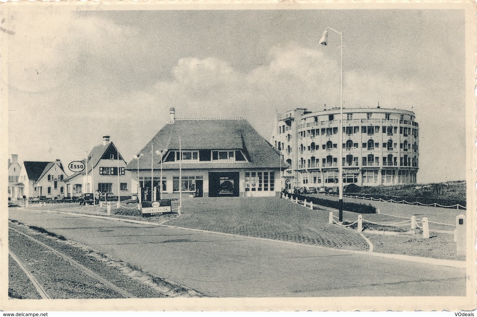 CPA - Belgique -  Flandre Occidentale - Westende - Résidence Belle-Vue Et Route Royale - Westende