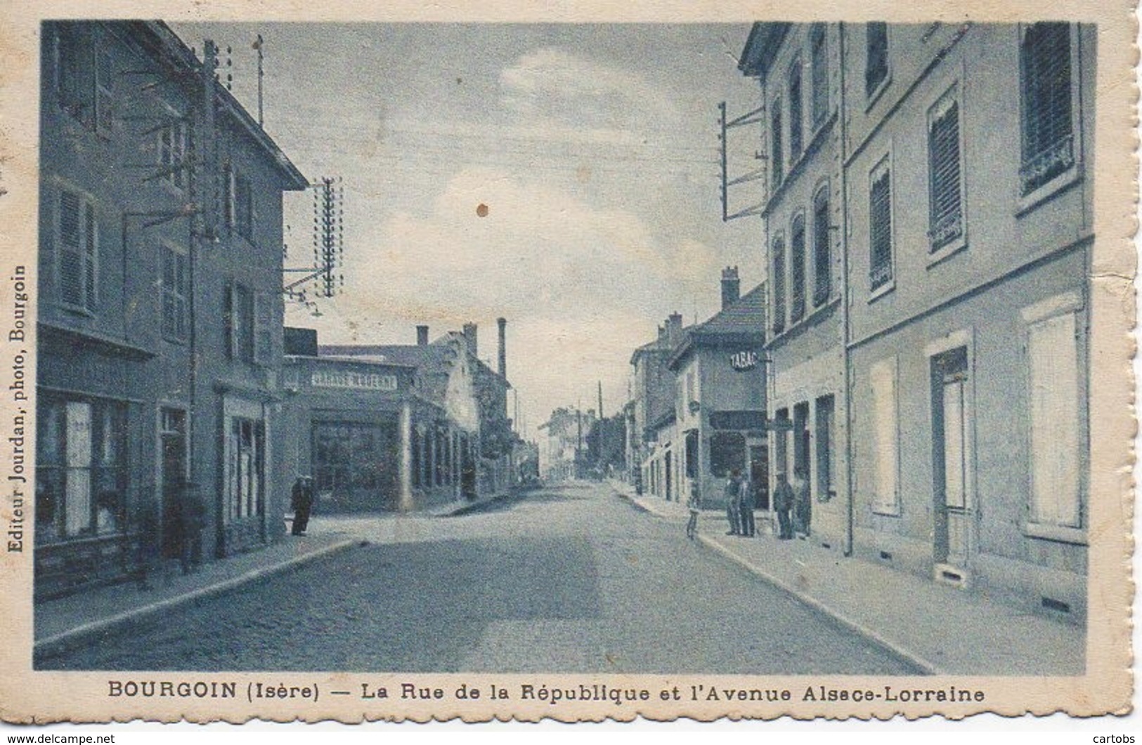 38 BOURGOIN  La Rue De La République Et L'Avenue Alsace Lorraine - Bourgoin