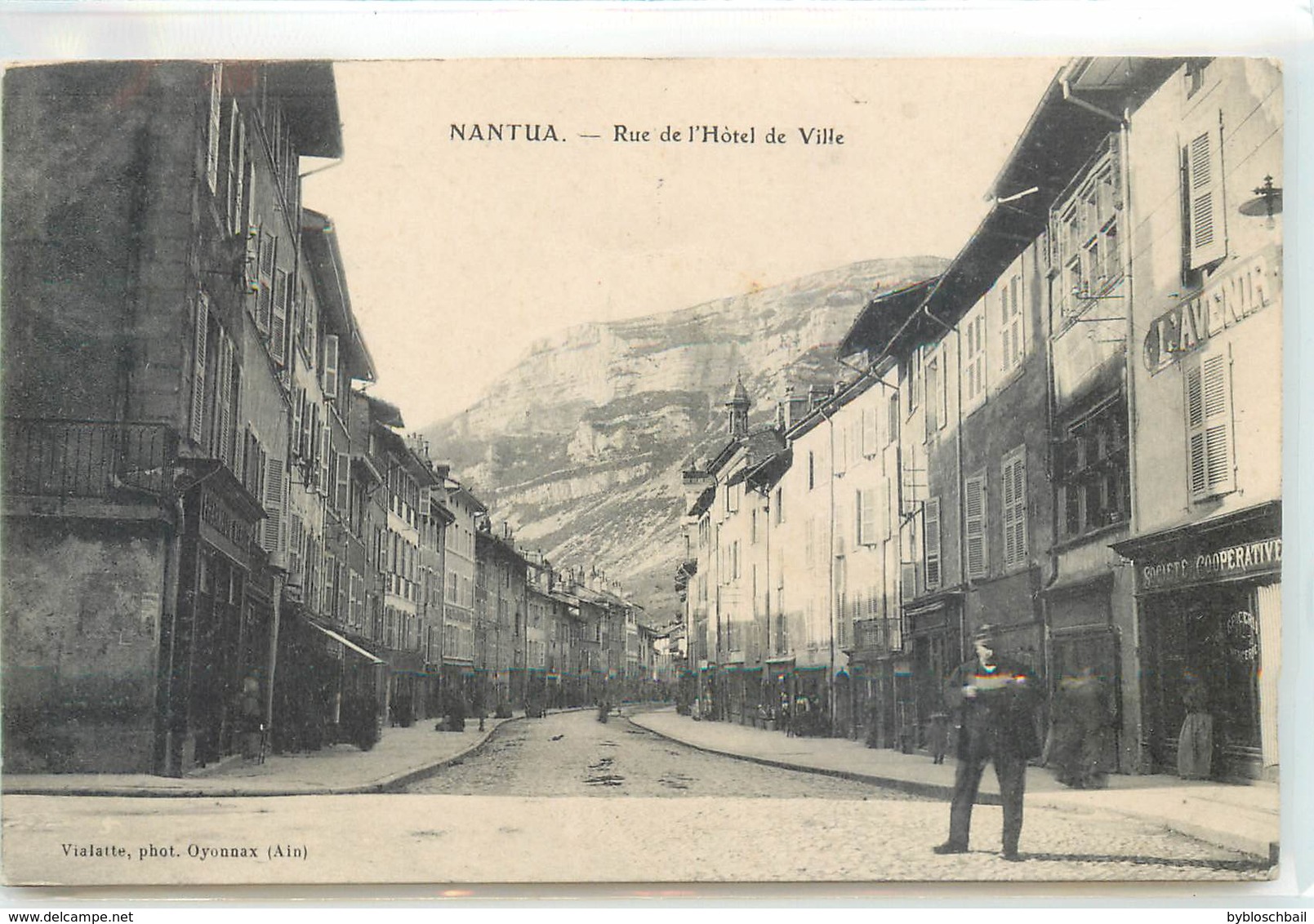 CPA 01 AIN Nantua Rue De L'Hotel De Ville - Nantua