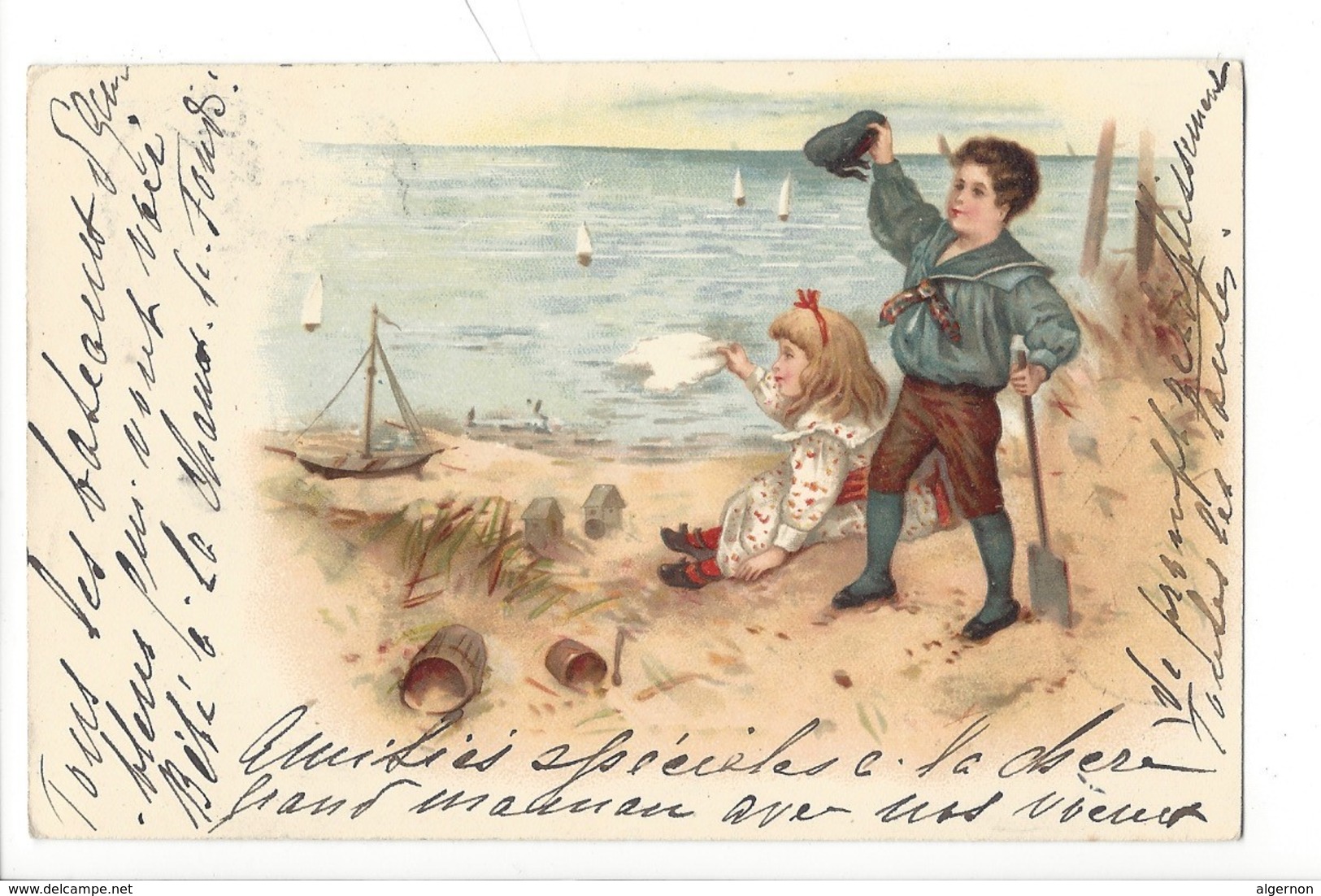 21506 - Couple Enfants à La Mer Jeune Homme Tenant Une Grenouille Et Pelle Dans La Main Circulée 1899 - Couples