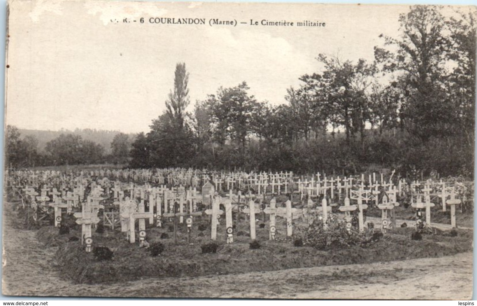 51 - COURLANDON --  Le Cimetière Militaire - état - Autres & Non Classés