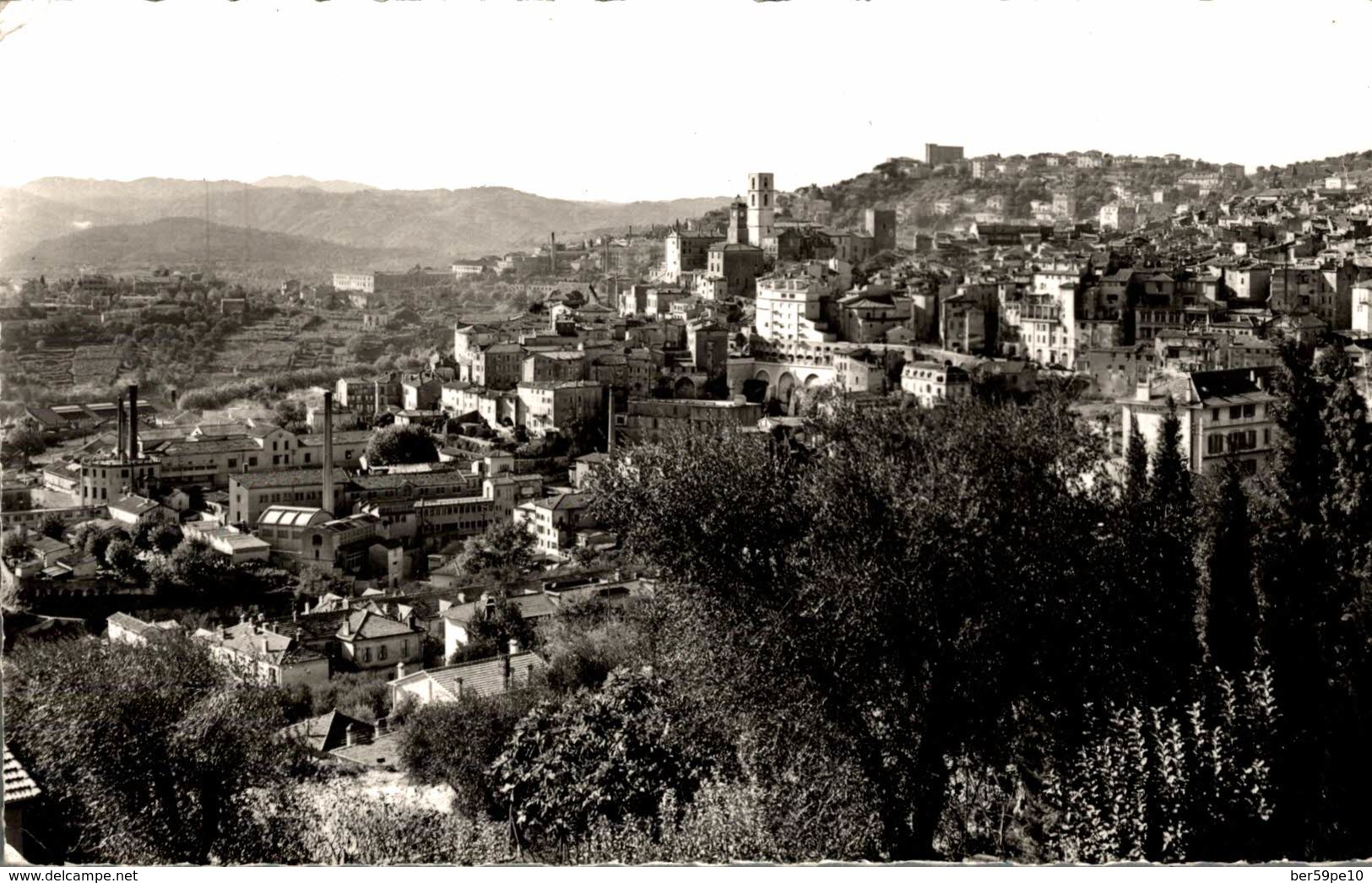 06 GRASSE  VUE GENERALE SUR LA VILLE ET LES ENVIRONS - Grasse