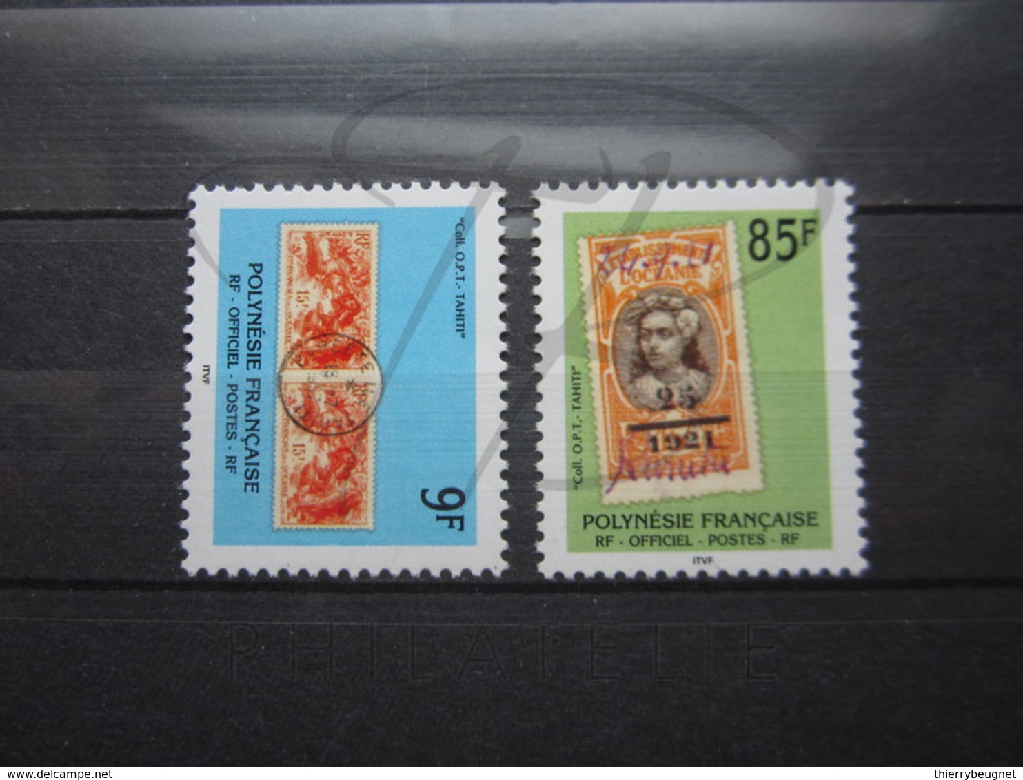 VEND BEAUX TIMBRES DE SERVICE DE POLYNESIE N° 27 + 28 , XX !!! (c) - Oficiales