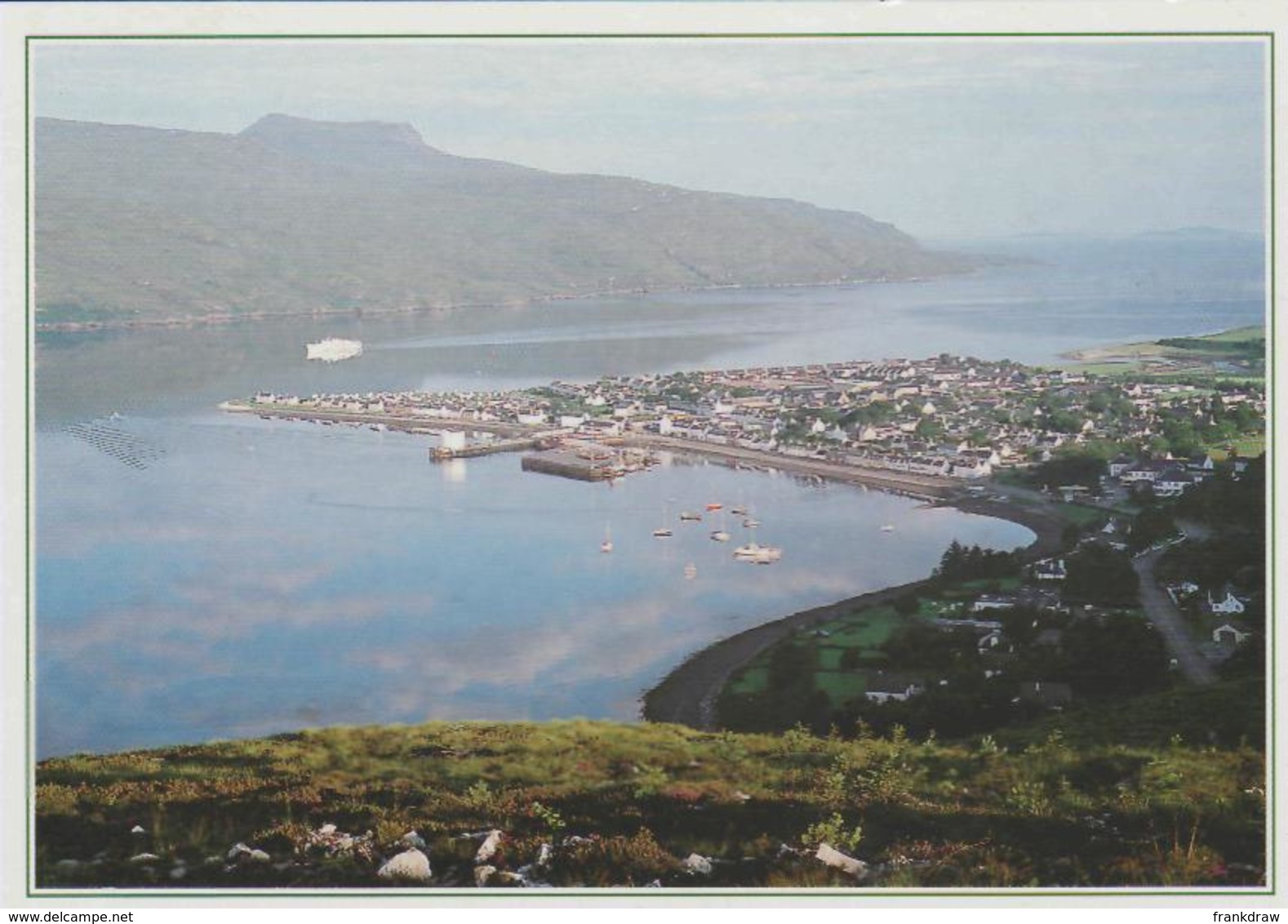 Postcard - Ullapool And The Reflections In Loch Broom, Ross And Cromarty - Posted  9th June 2000 Very Good - Unclassified