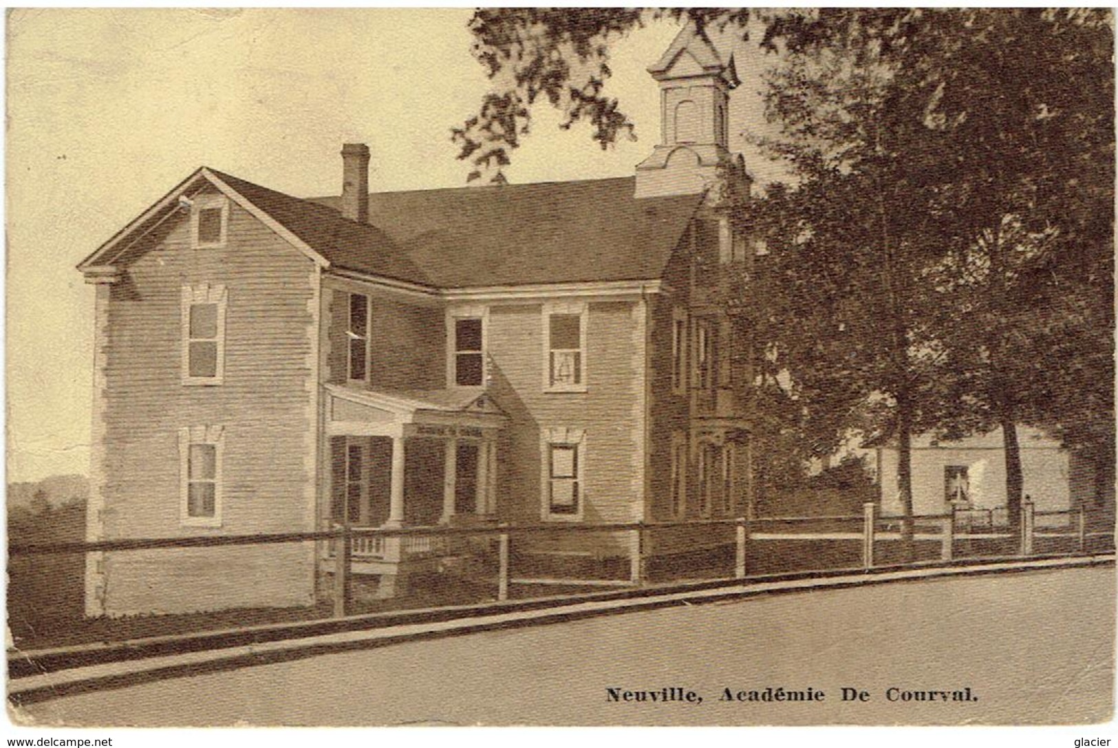 NEUVILLE - Quebec - Portneuf - Académie De Courval - Québec – Les Portes