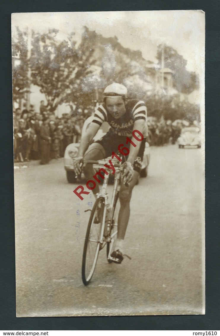 Cyclisme. Photo Belga Sport - Gérard Saint En Plein Effort. 8/03/1959. Paris-Nice-Rome.  Voir Dos. - Cyclisme