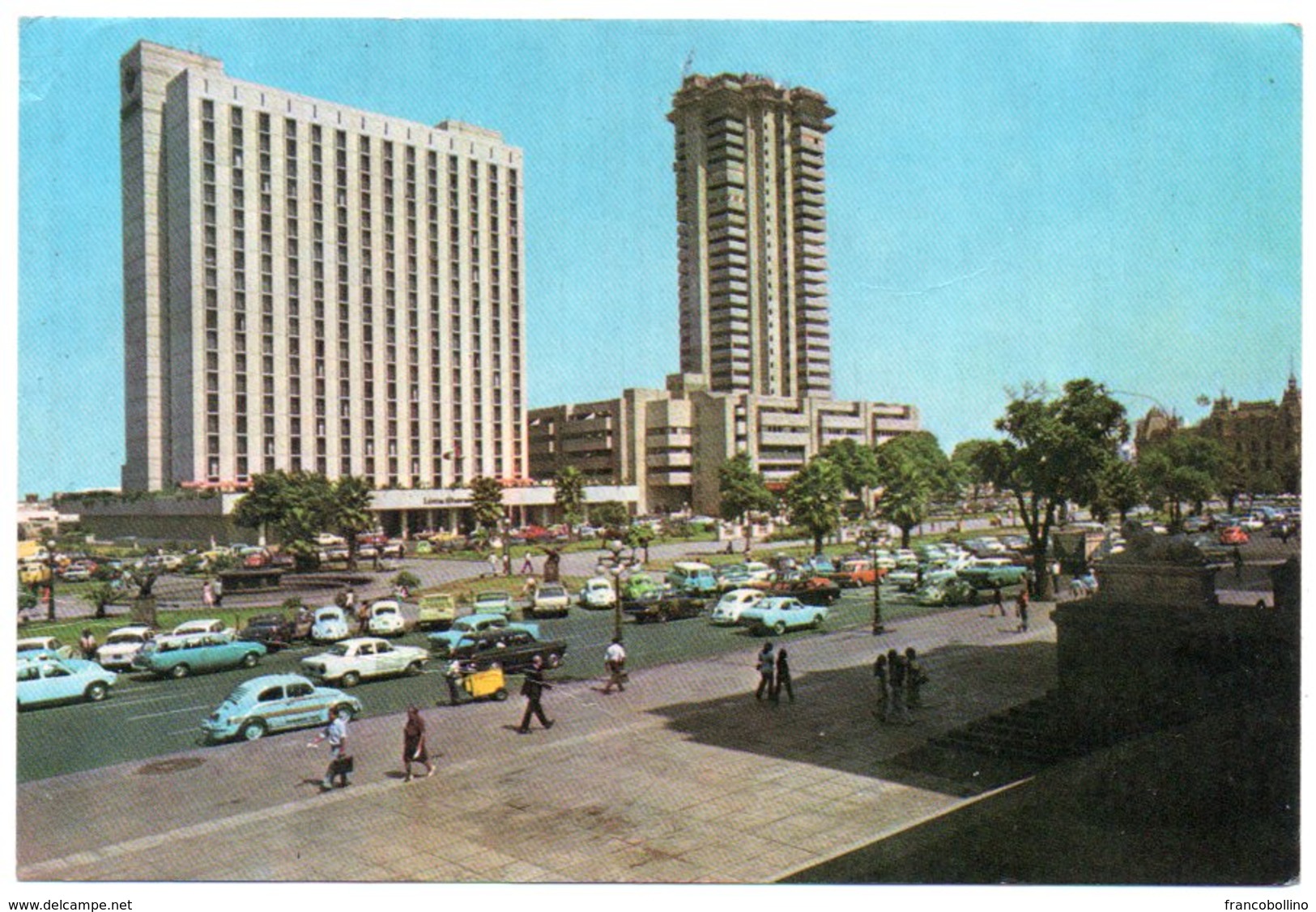 PERU'- LIMA SHERATON HOTEL AND CIVIC CENTER / OLD CARS-VW KAFER/BEETLE/COCCINELLE / WITH BOLIVIA THEMATIC STAMP-MUSIC - Perù