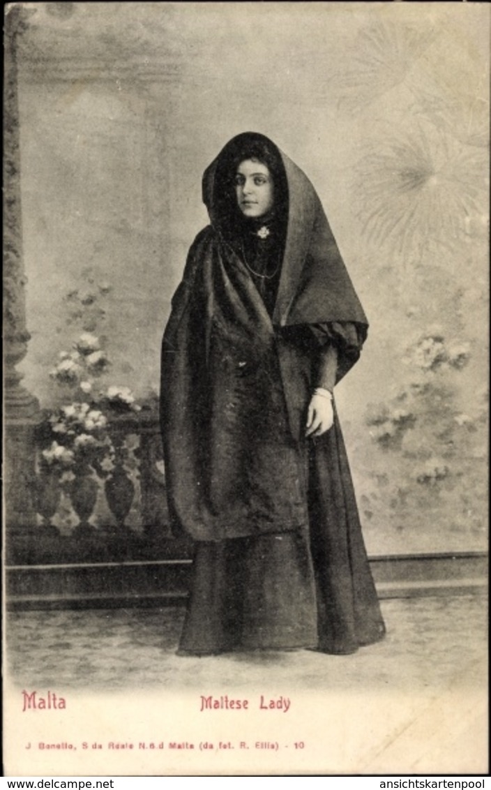 Cp Malta In Kärnten, Portrait Of Maltese Lady, Cloak - Malta