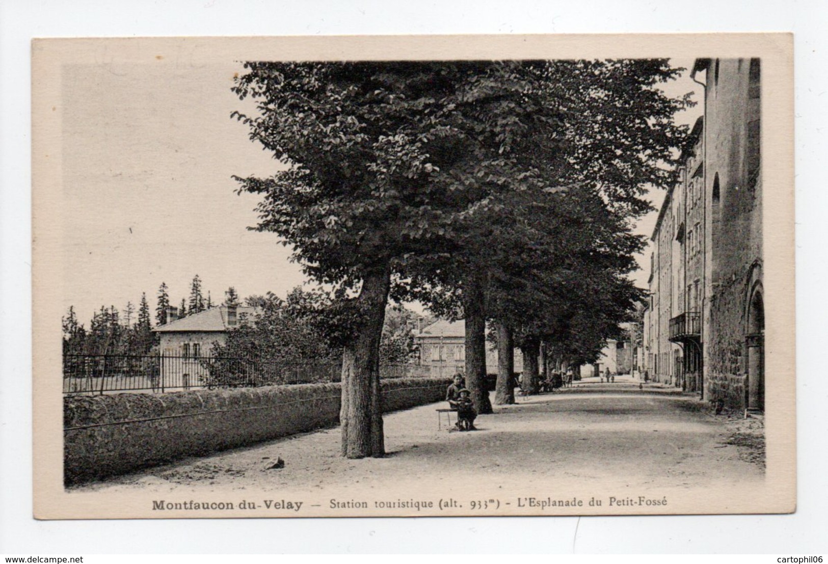 - CPA MONTFAUCON-DU-VELAY (43) - L'Esplanade Du Petit-Fossé 1935 - Edition J. Cornut - - Montfaucon En Velay