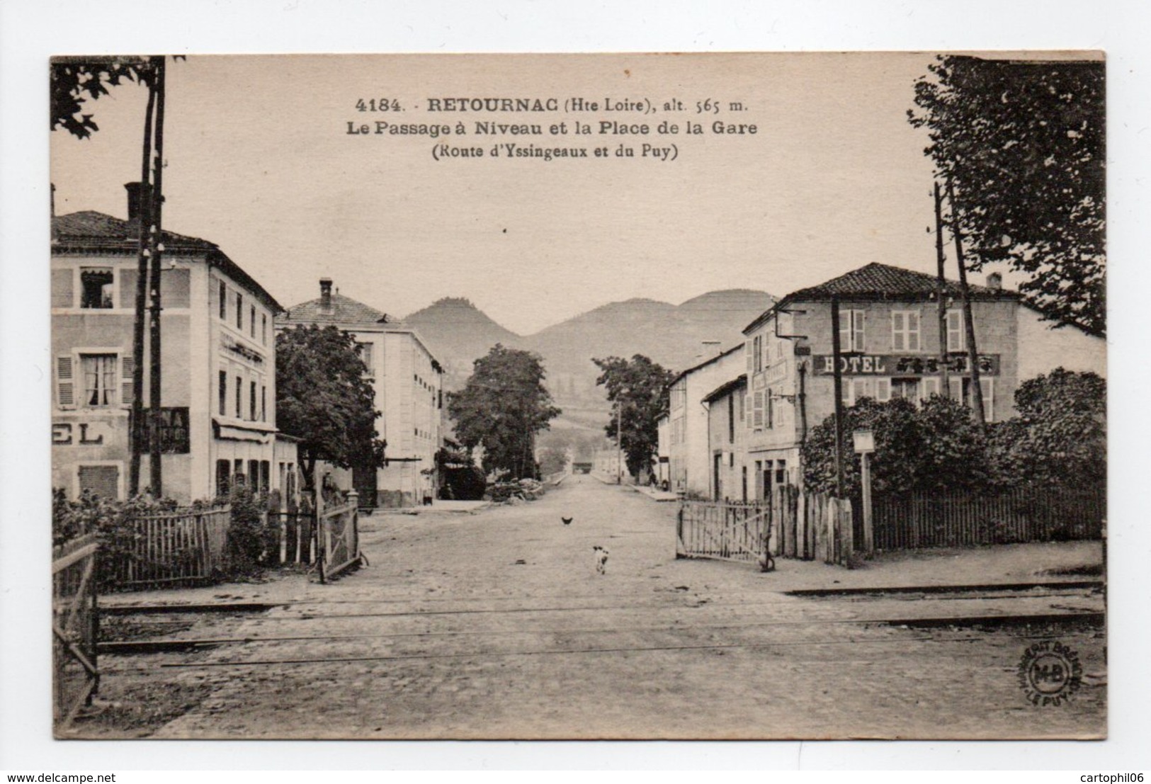 - CPA RETOURNAC (43) - Le Passage à Niveau Et La Place De La Gare 1921 (Route D'Yssingeaux Et Du Puy) - - Retournac