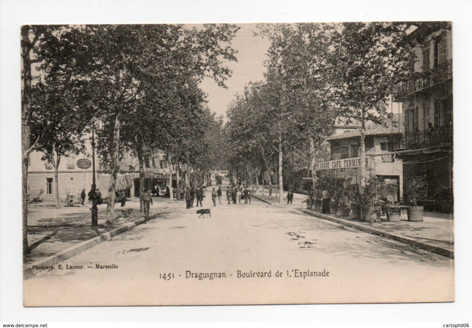 - CPA DRAGUIGNAN (83) - Boulevard De L'Esplanade (GRAND CAFÉ TERMINUS) - Photo Lacour 1451 - - Draguignan