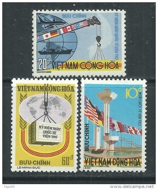 Vietnam Du Sud N° 486 / 88 XX La Journée Commémorativede L'aide Internationale, Les 3 Valeurs Sans Charnière  TB - Viêt-Nam