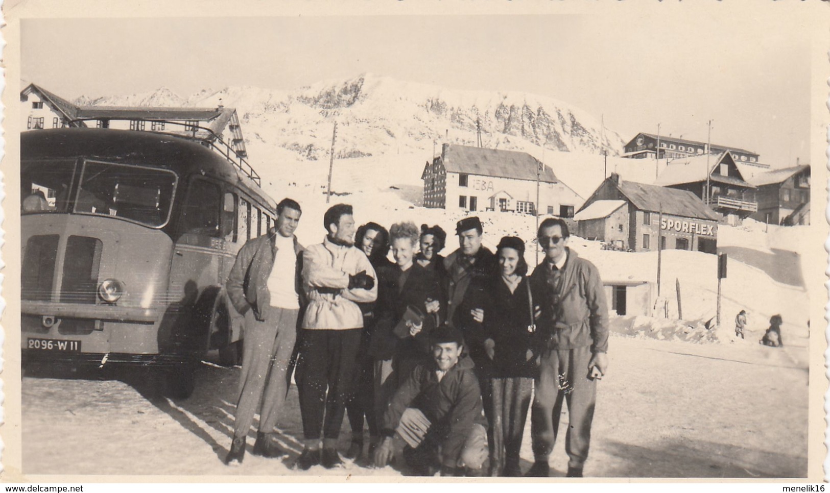 Photo - Autobus à Identifier - PHOTO Prise à L'Alpe D'Huez En 1946 - Automobiles