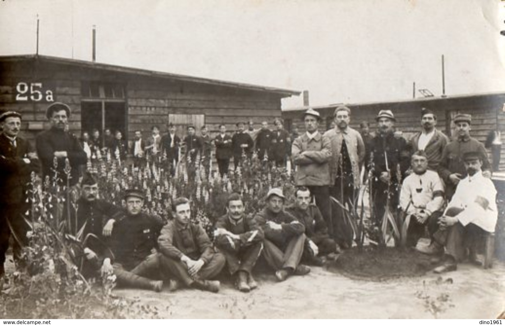 CPA 2486 - MILITARIA - Carte Photo Avec Franchise Militaire - Prisonniers Camp De Friedrichsfeld - WESEL Pour RIOM - Guerre 1914-18