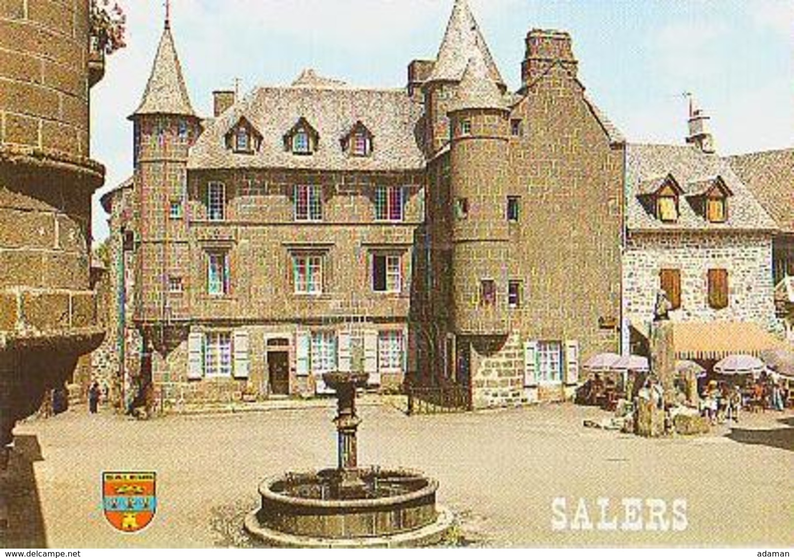 Cantal        H354        Salers.Place Tyssandir D'Escous.La Maison Du Baillage - Altri & Non Classificati