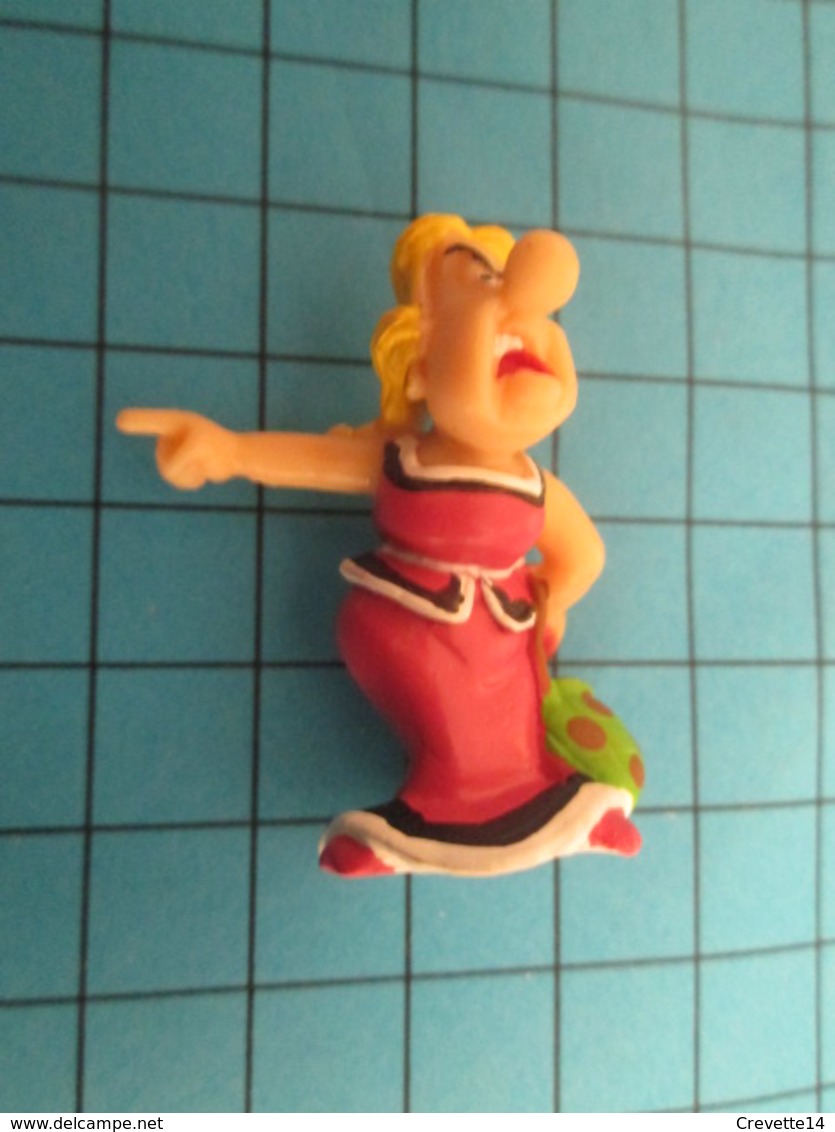 Figurine PLASTOY 2006 En Plastique Souple : ( Série ASTERIX ) BONNEMINE LA FEMME DU CHEF - Little Figures - Plastic