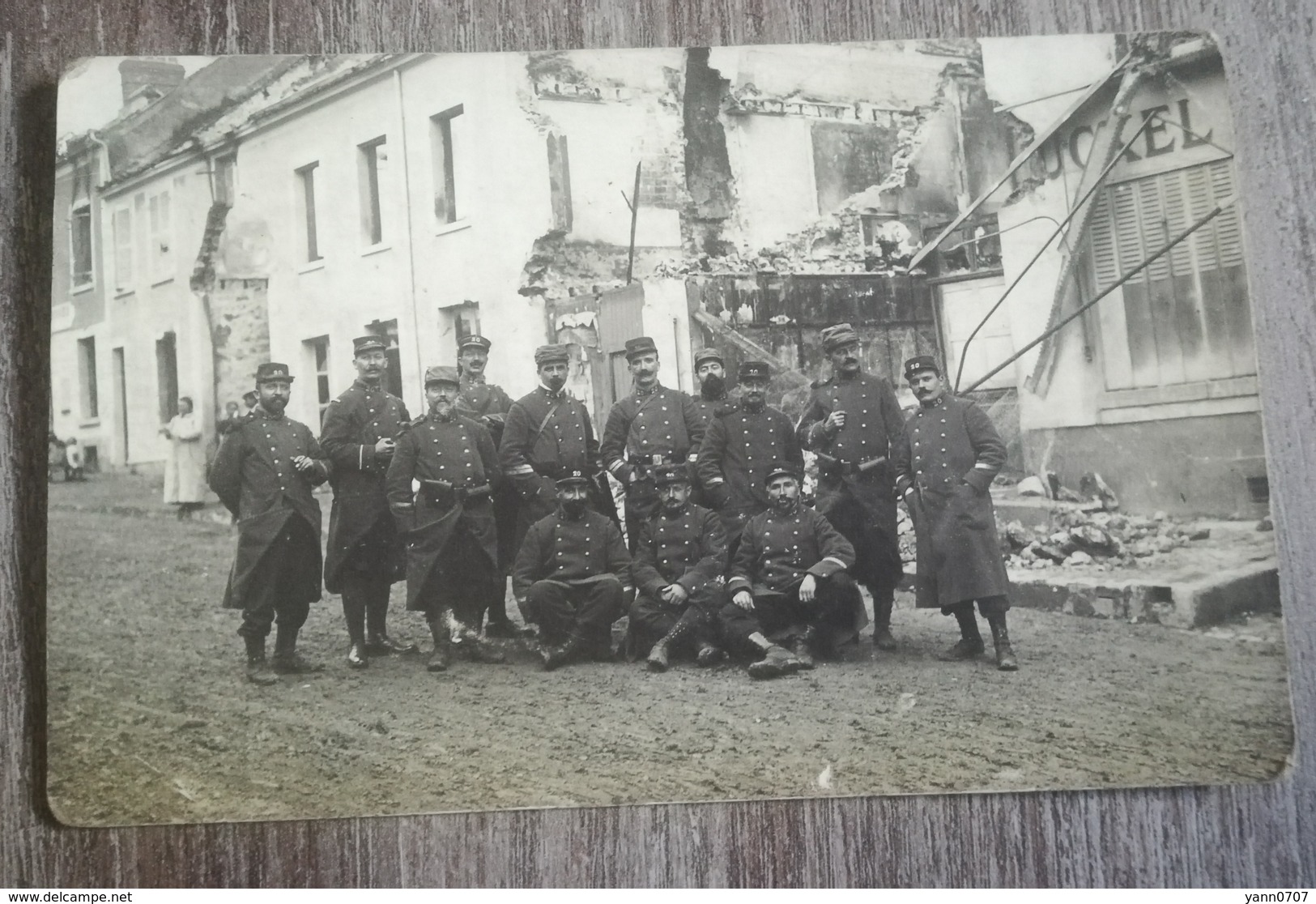 Carte Photo D'un Groupe De Soldats Du 20e RIT à Port à Brisson (Marne) En 1914 - Documents